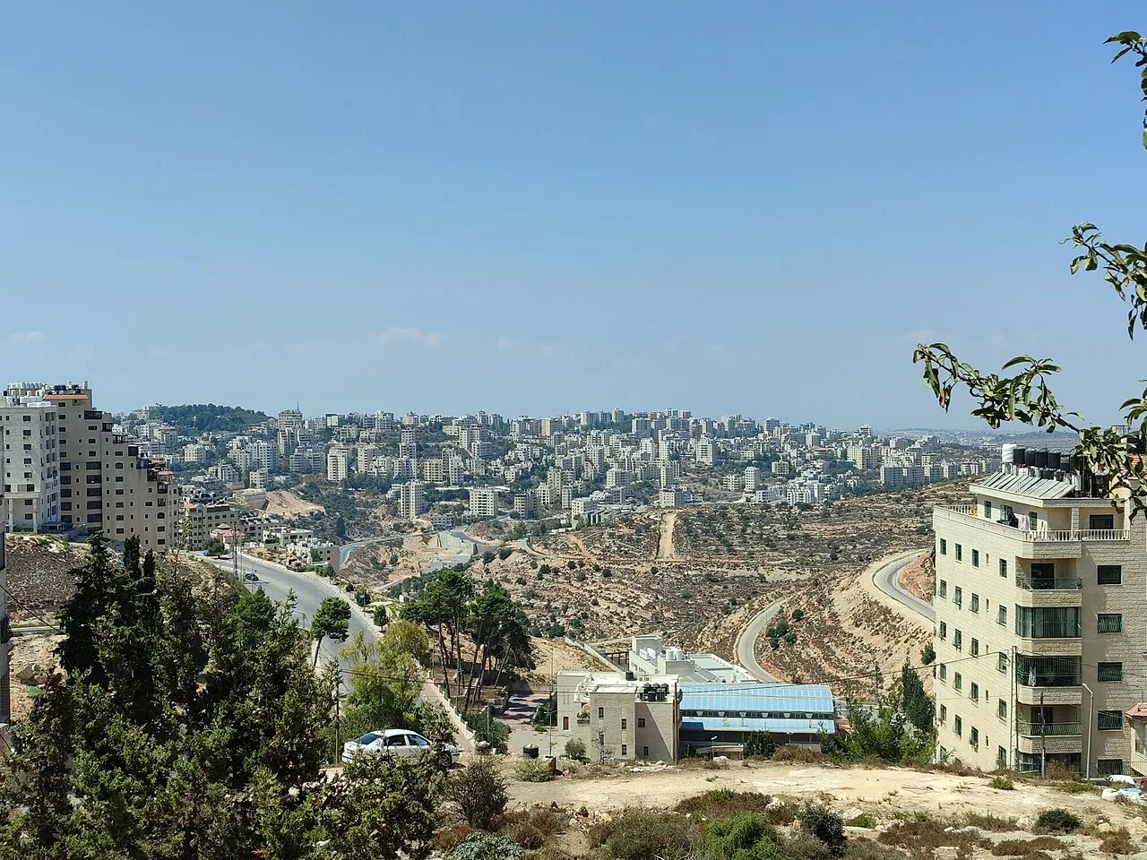 صورة أرشيفية أو توضيحية: مدينة رام الله؛ ليست من الحدث المذكور في الخبر.