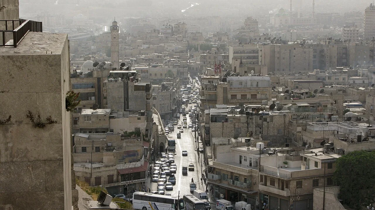 شارع في حلب؛ صورة أرشيفية لا تثبت أوضاع العودة الحالية