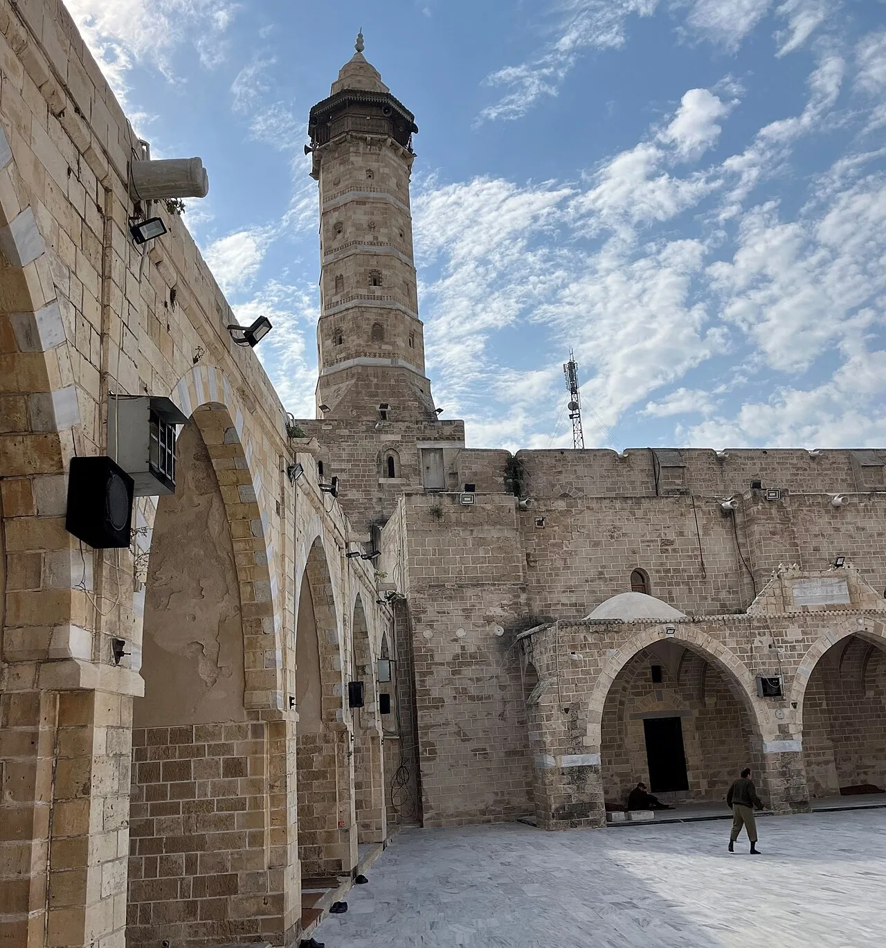 المسجد العمري الكبير في غزة — صورة أرشيفية لا تعكس حالته الراهنة.