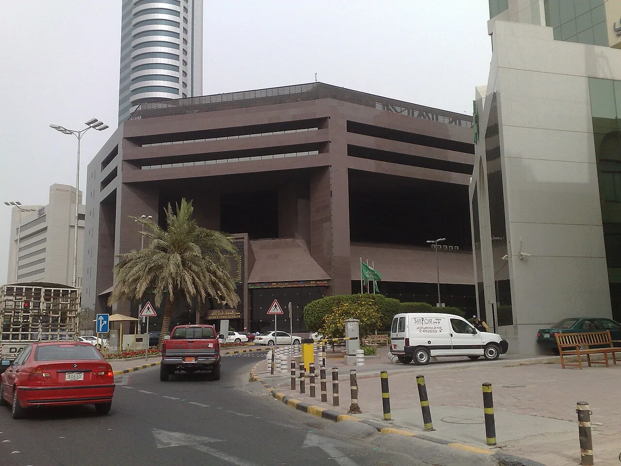 مبنى بورصة الكويت في صورة أرشيفية.