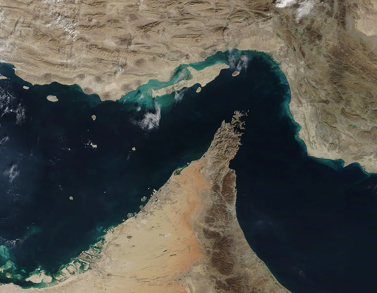 صورة أرشيفية أو توضيحية: مضيق هرمز؛ لا توثق الحدث الحالي.